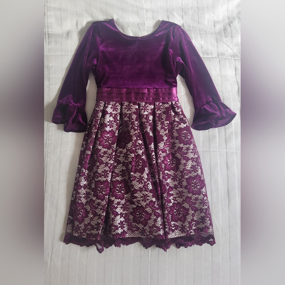 Beautiful Burgundy Formal Dress Girls Size 8